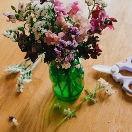 small bouquet with floral snips