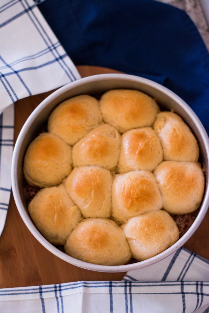 Golden Honey Pan Rolls // A slightly sweet dinner roll that's the perfect accompaniment to your meal!