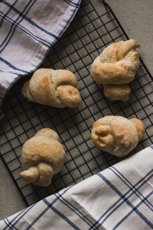 Cinnamon Love Knots -- Perfect accompaniment to a hot cup of cocoa on a cold afternoon!