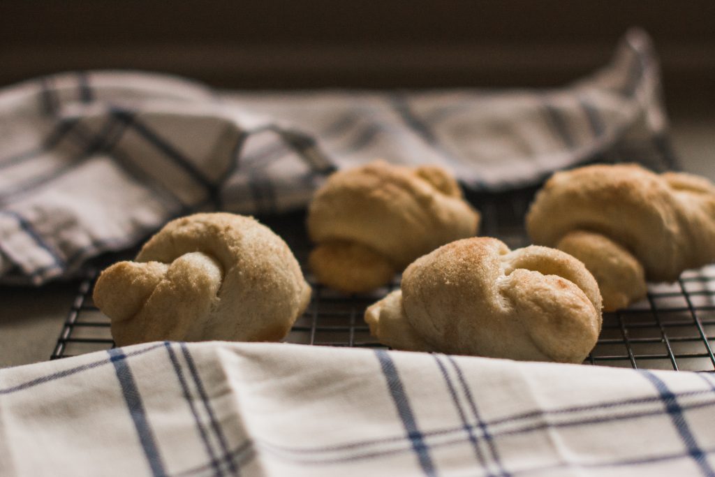 Cinnamon Love Knots